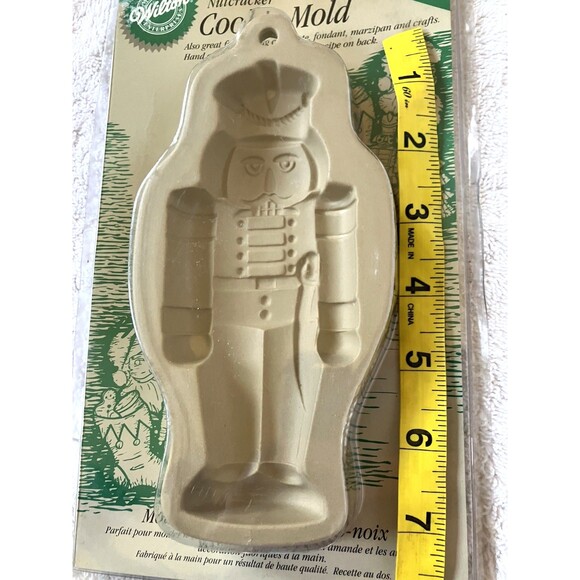 Wilton Christmas Cookie Mold Nutcracker NEW Ovenproof Stoneware 7 inch 2306 - Picture 12 of 15
